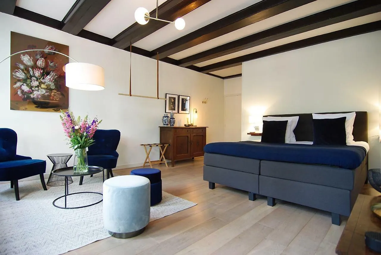 1637: Historic Canal View Suites Amsterdam