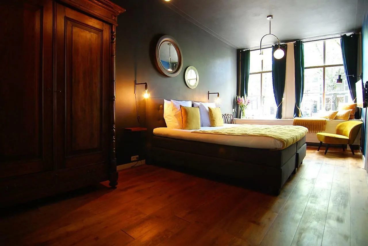 Pensión 1637: Historic Canal View Suites Ámsterdam